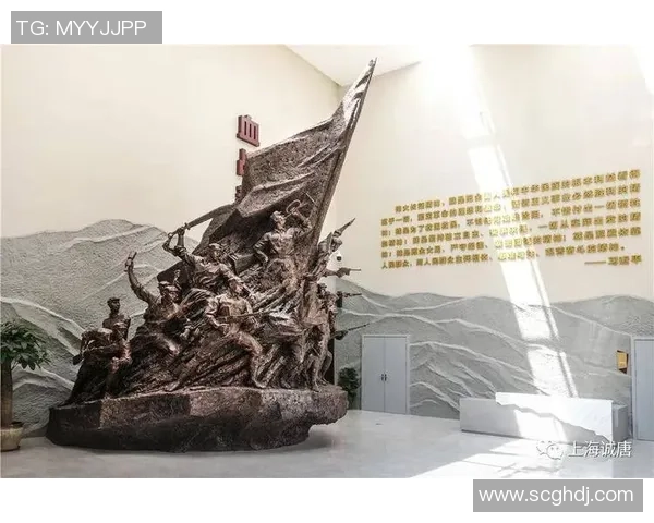 足球传奇人物雕塑展现球场英姿 彰显伟大运动精神与历史魅力