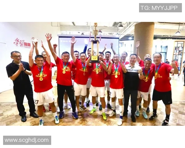 群星闪耀绿茵盛典 世界足球巨星荣耀时刻大合影